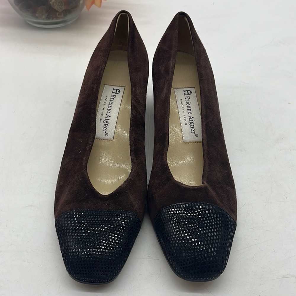 Etienne Aigner Brown Suede Low Heel Shoes Black Cap Toe Heel Sz 7.5. MCH2053F
